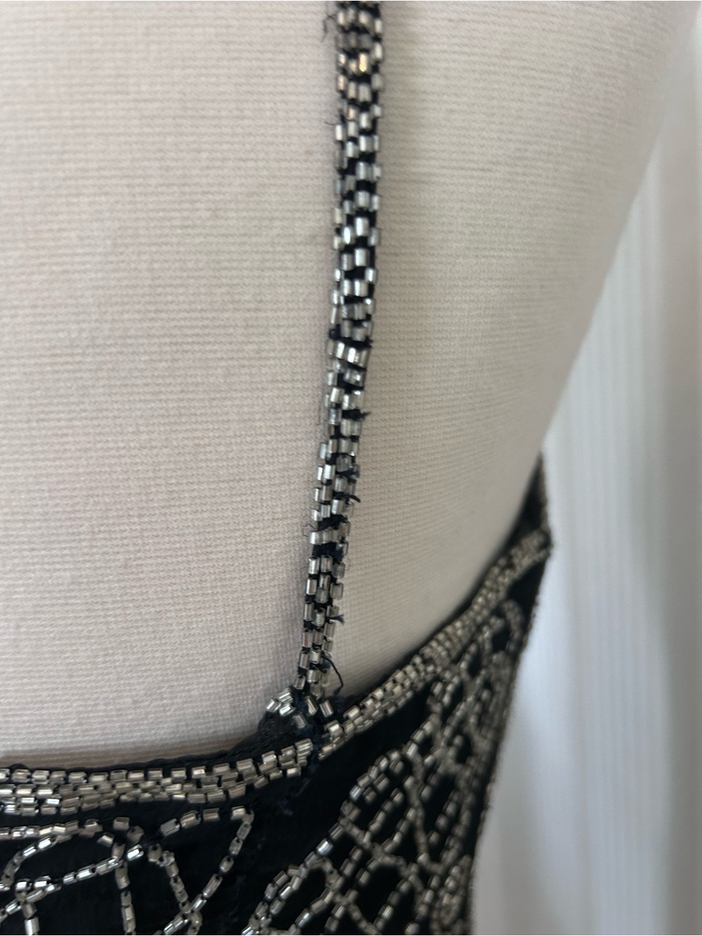 VTG Parisian Room Black Cocktail Dress 100% Silk Hand Beaded in India Size 4 - Picture 7 of 10